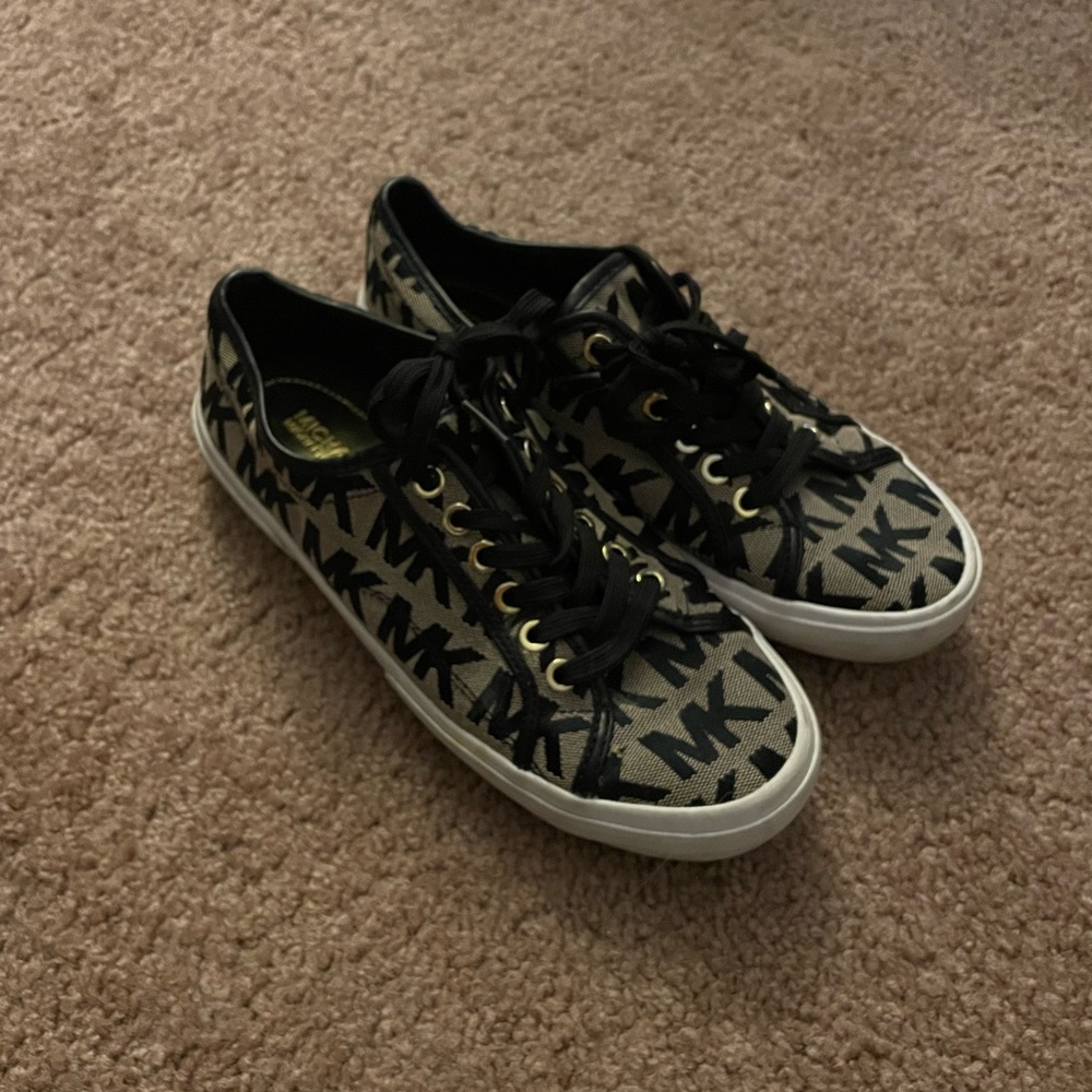 Mk shoes